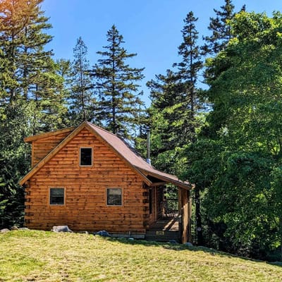 Log Cabin on Salt Water Cove